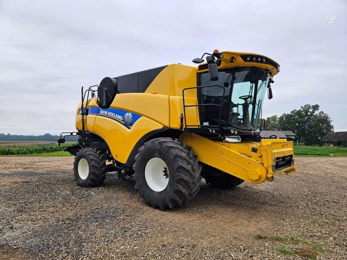 New Holland CX8.90, комбайны