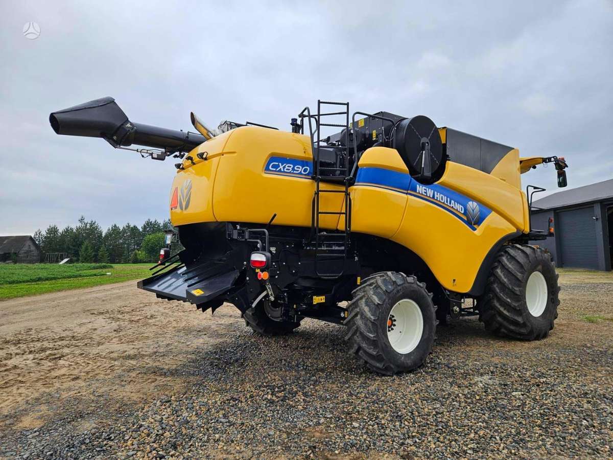 New Holland CX8.90, комбайны