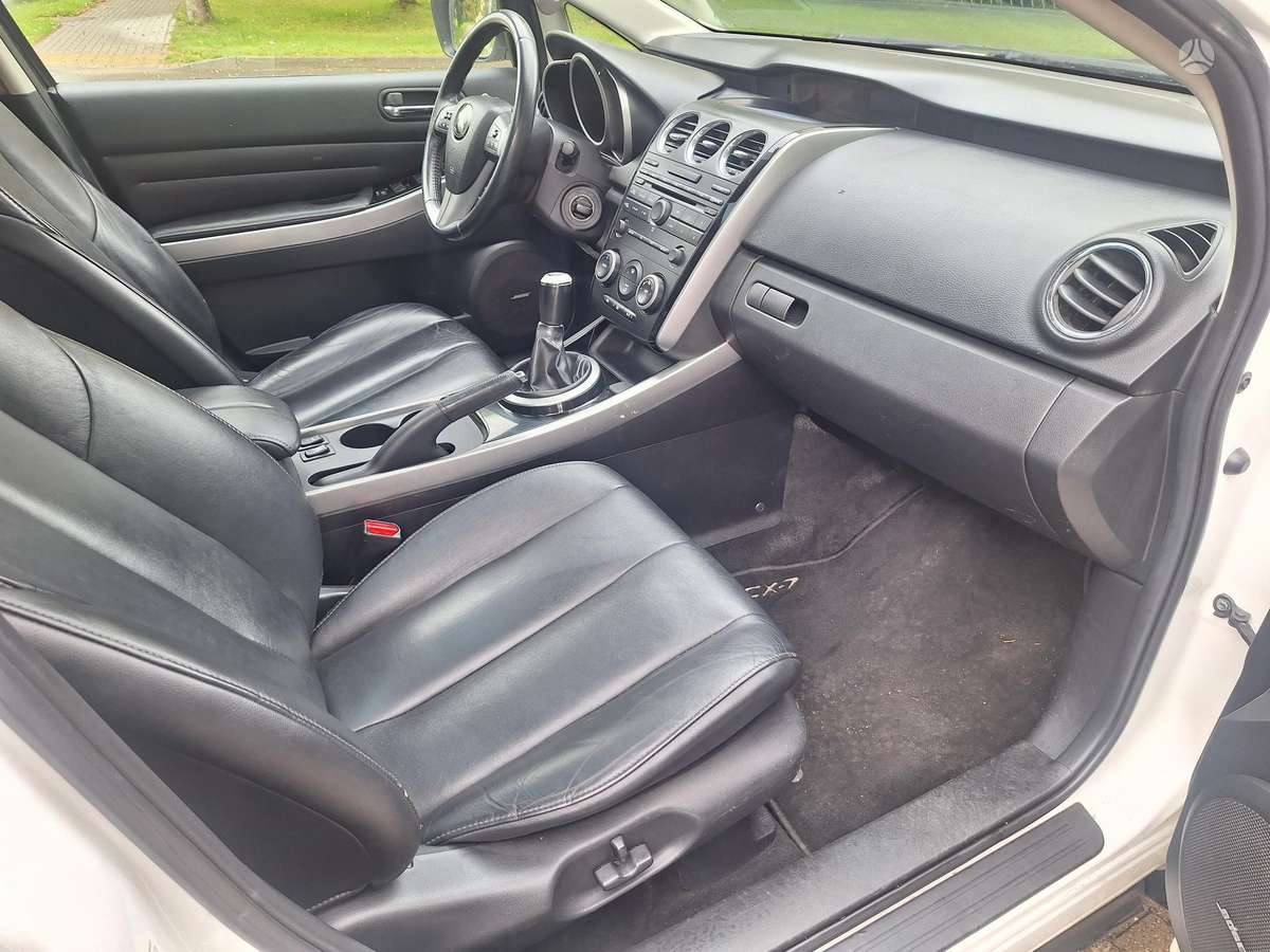 Mazda CX-7, 2.2 l., off-road / crossover