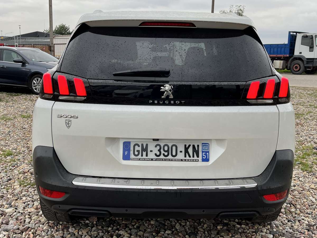 Peugeot 5008 - 5