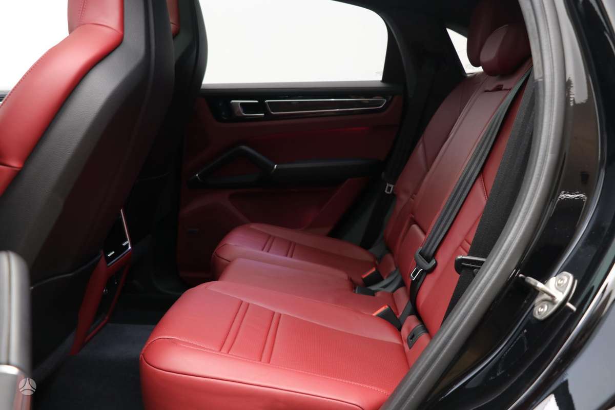Porsche Cayenne Coupe - 10