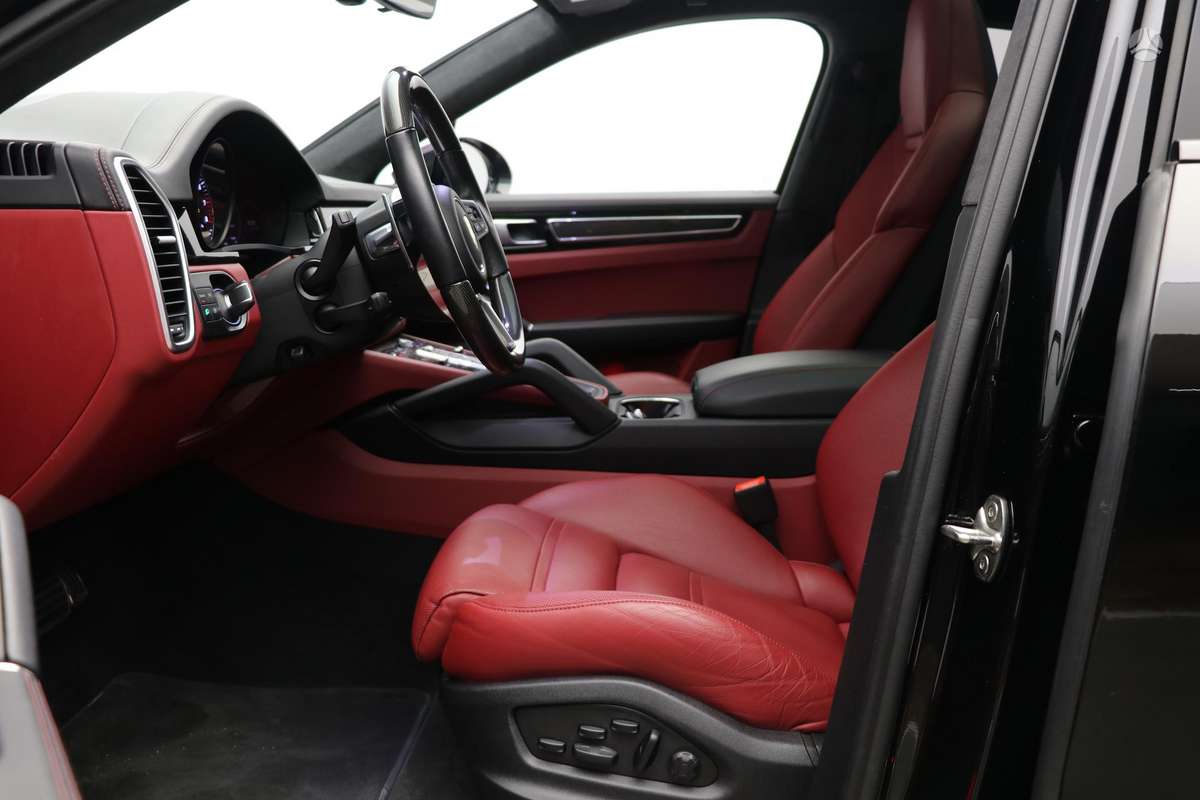 Porsche Cayenne Coupe - 11