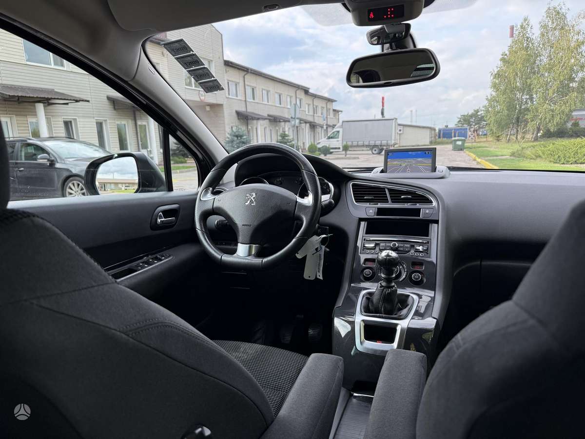 Peugeot 5008 - 3
