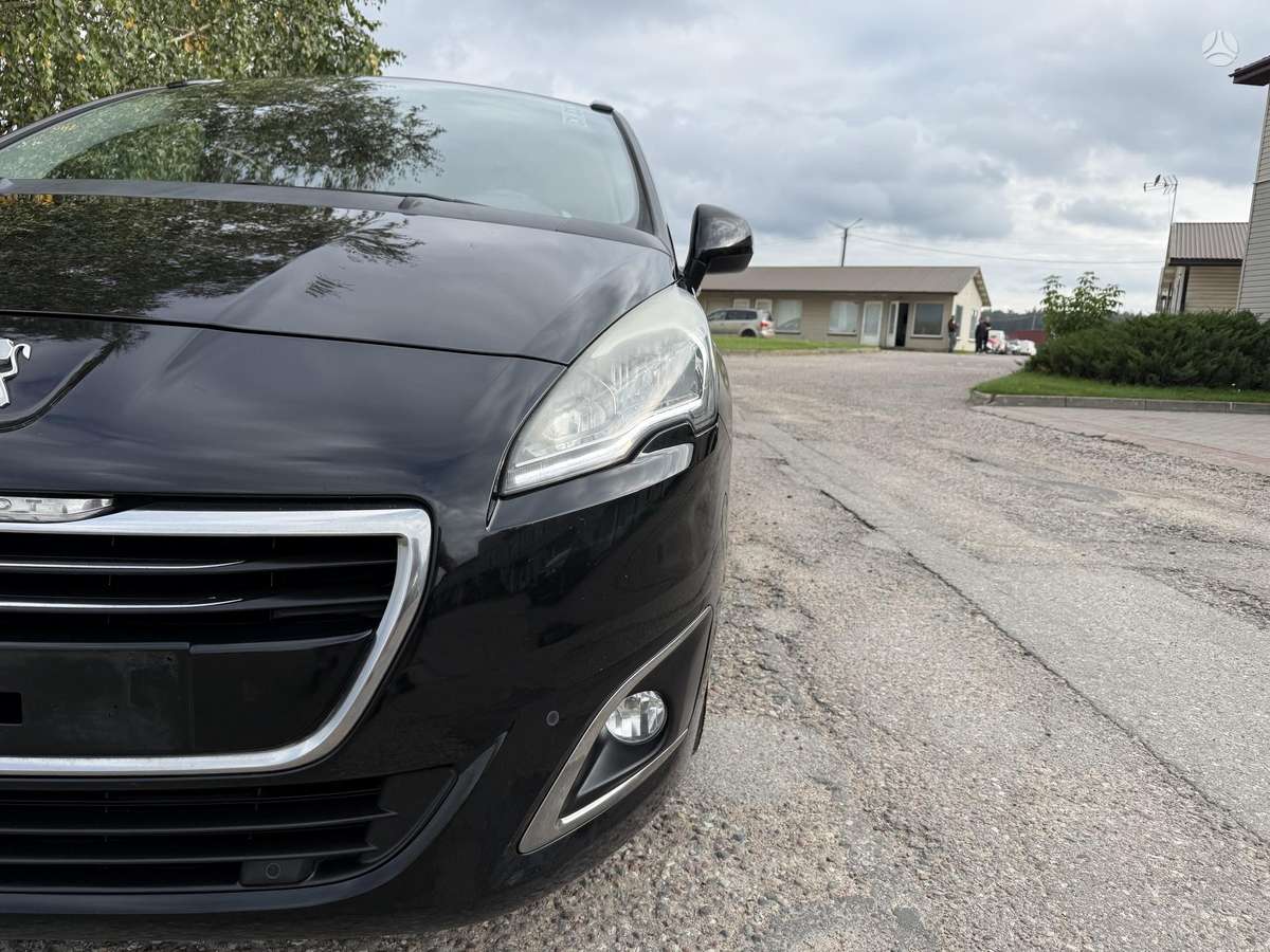 Peugeot 5008 - 9