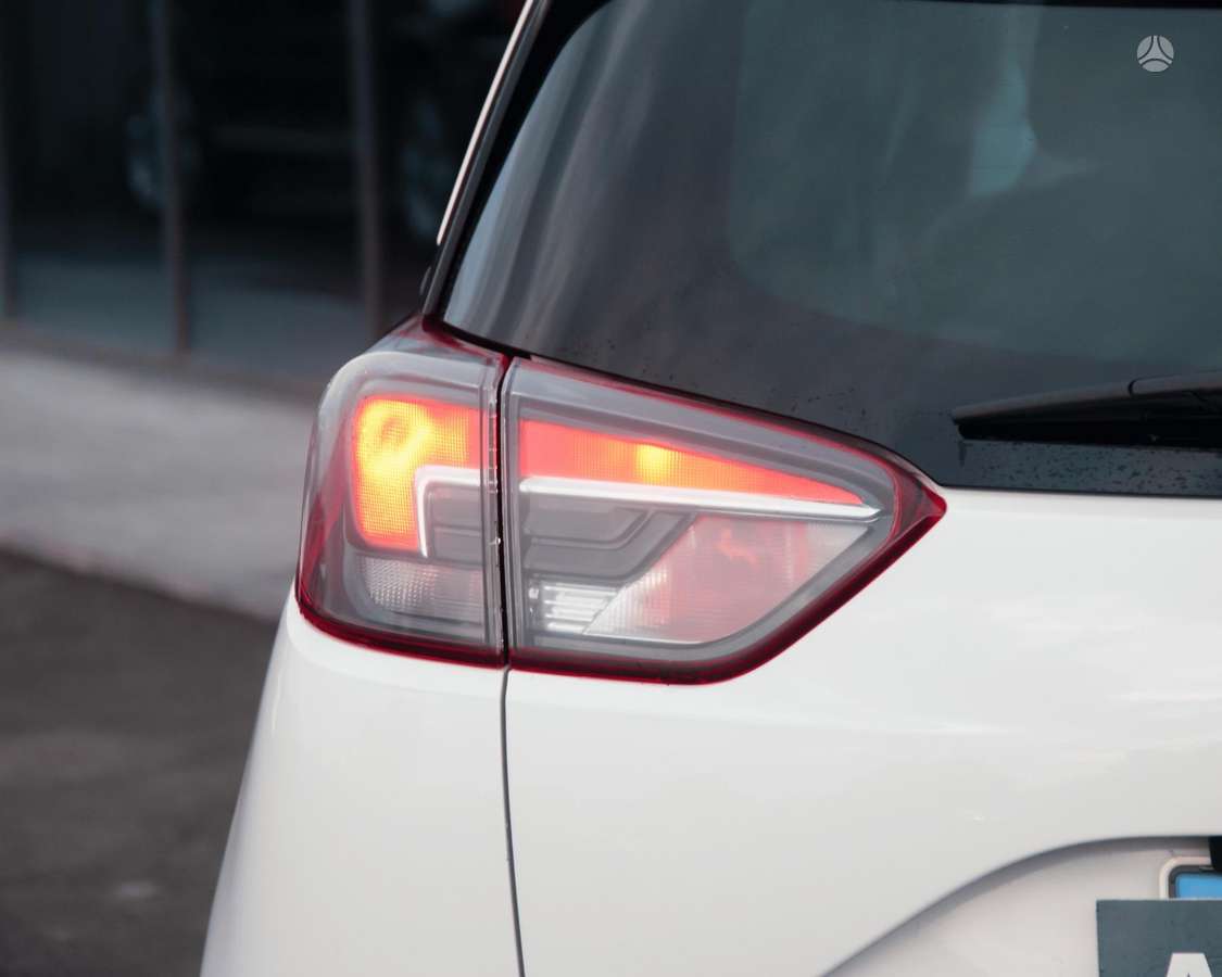 Opel Crossland X - 12