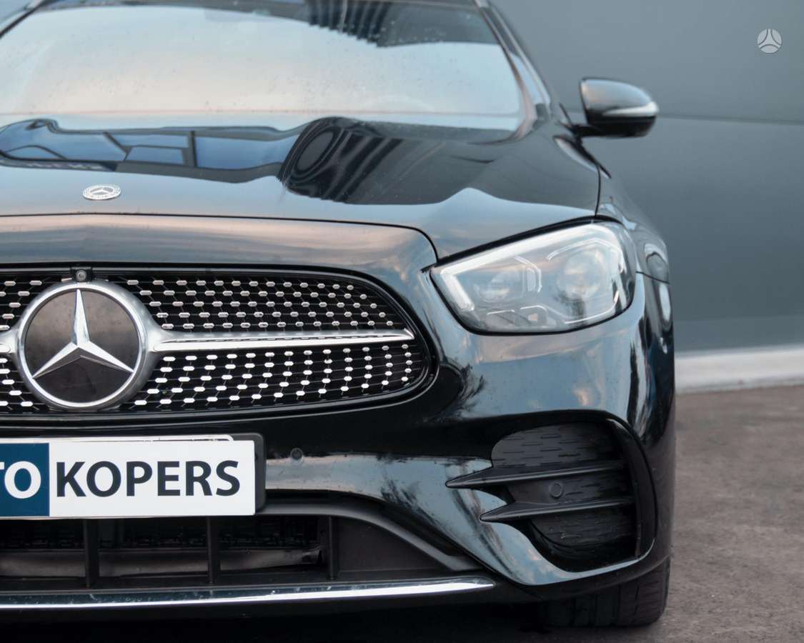 Mercedes-Benz E300 - 2