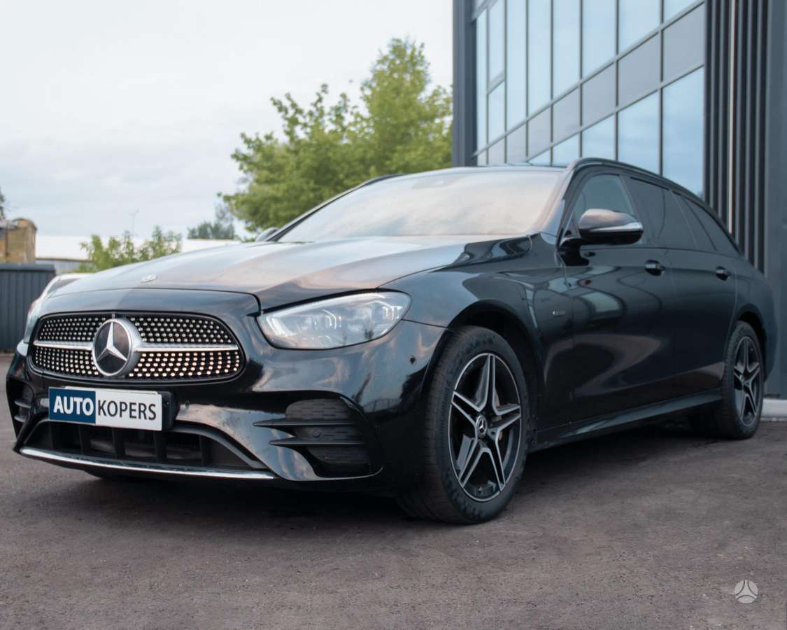Mercedes-Benz E300 - 4