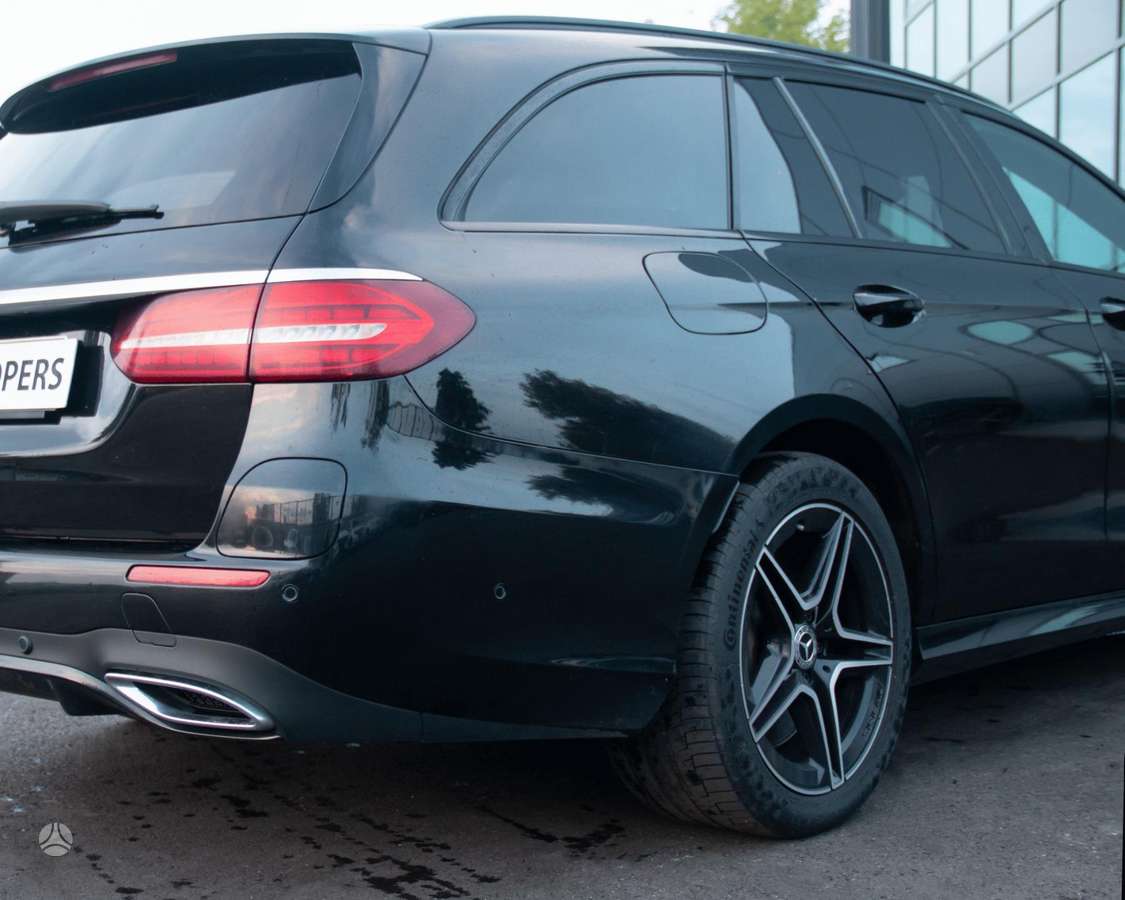 Mercedes-Benz E300 - 11