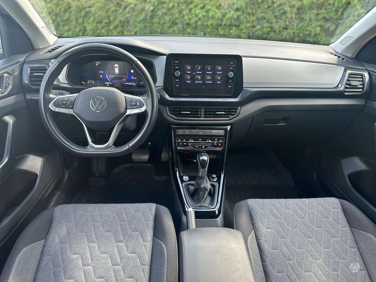 Volkswagen T-Cross - 12