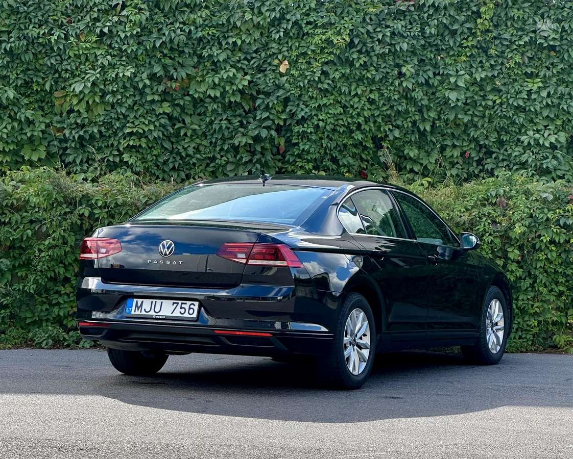 Volkswagen Passat - 11