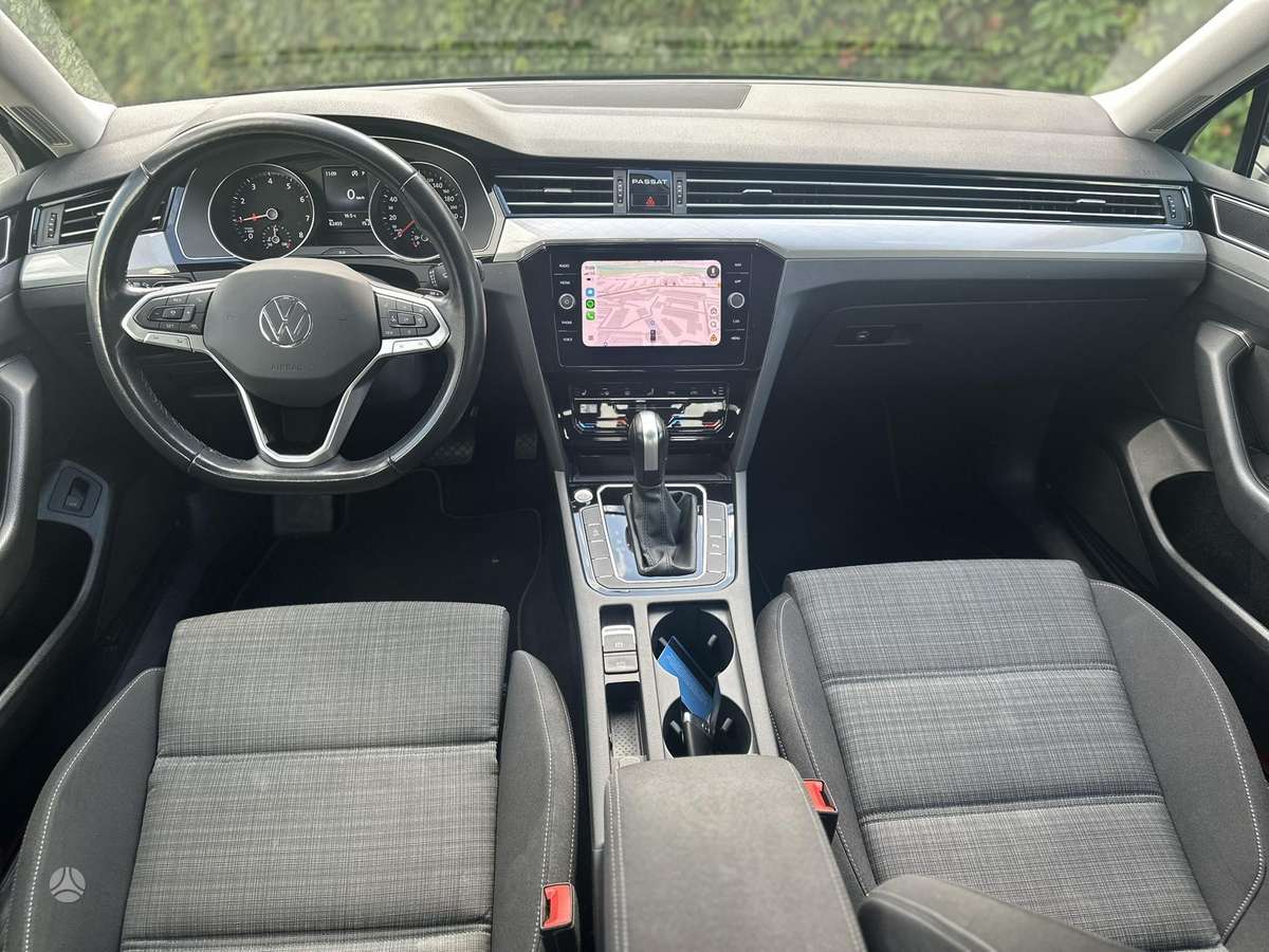 Volkswagen Passat - 12