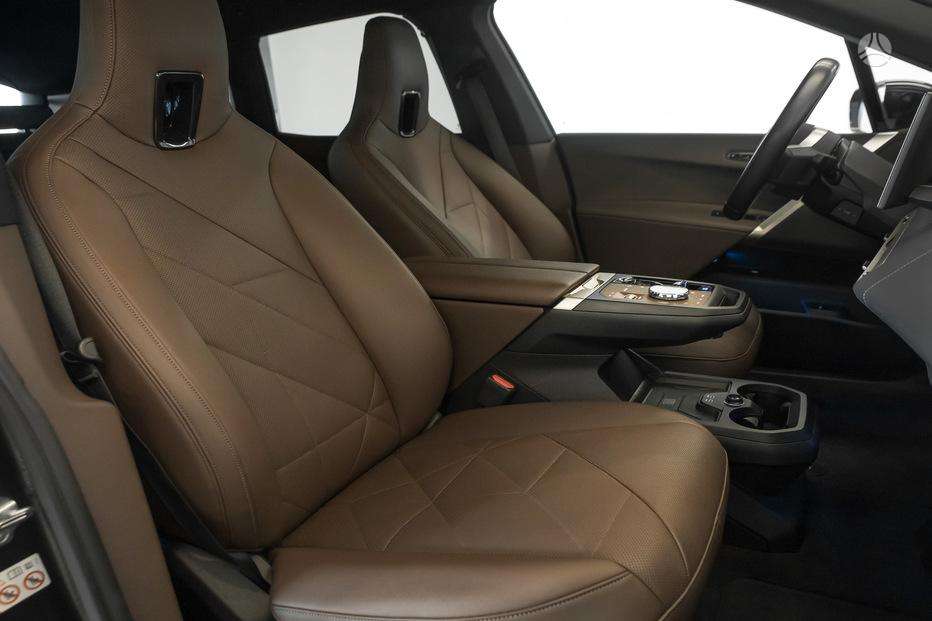 BMW iX - 3