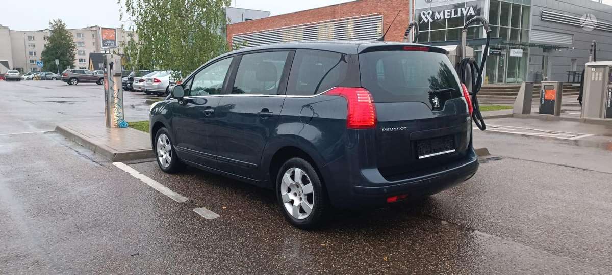 Peugeot 5008 - 3