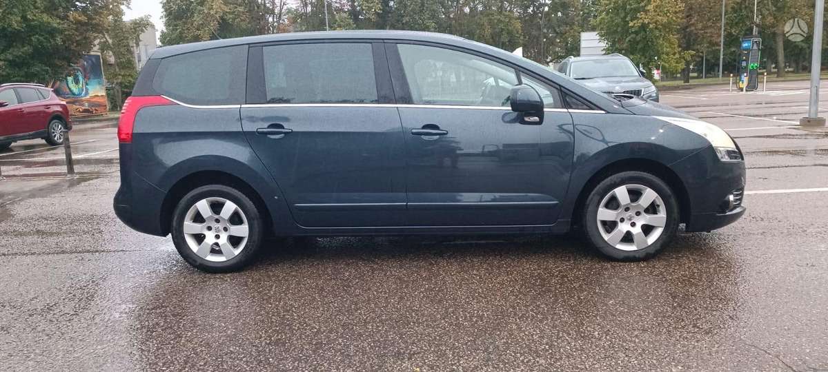 Peugeot 5008 - 7