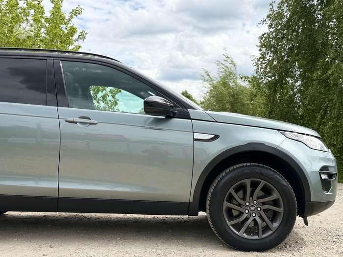 Land Rover Discovery Sport - 10