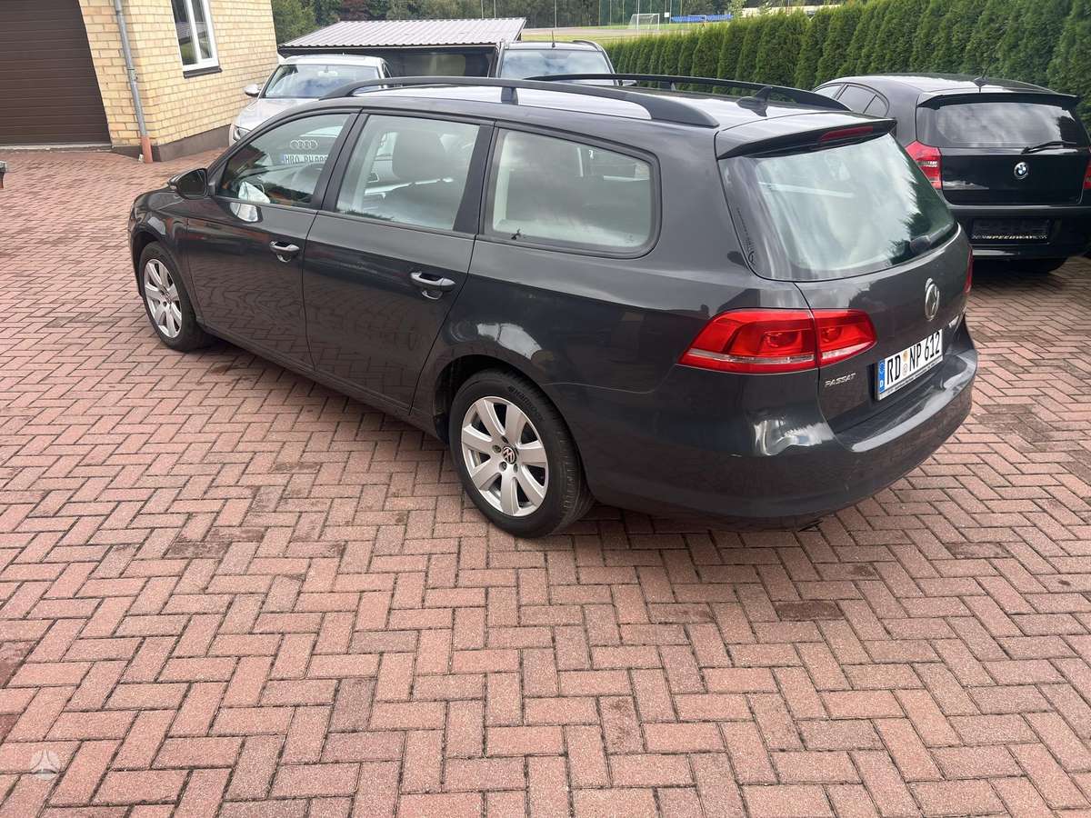 Volkswagen Passat - 8