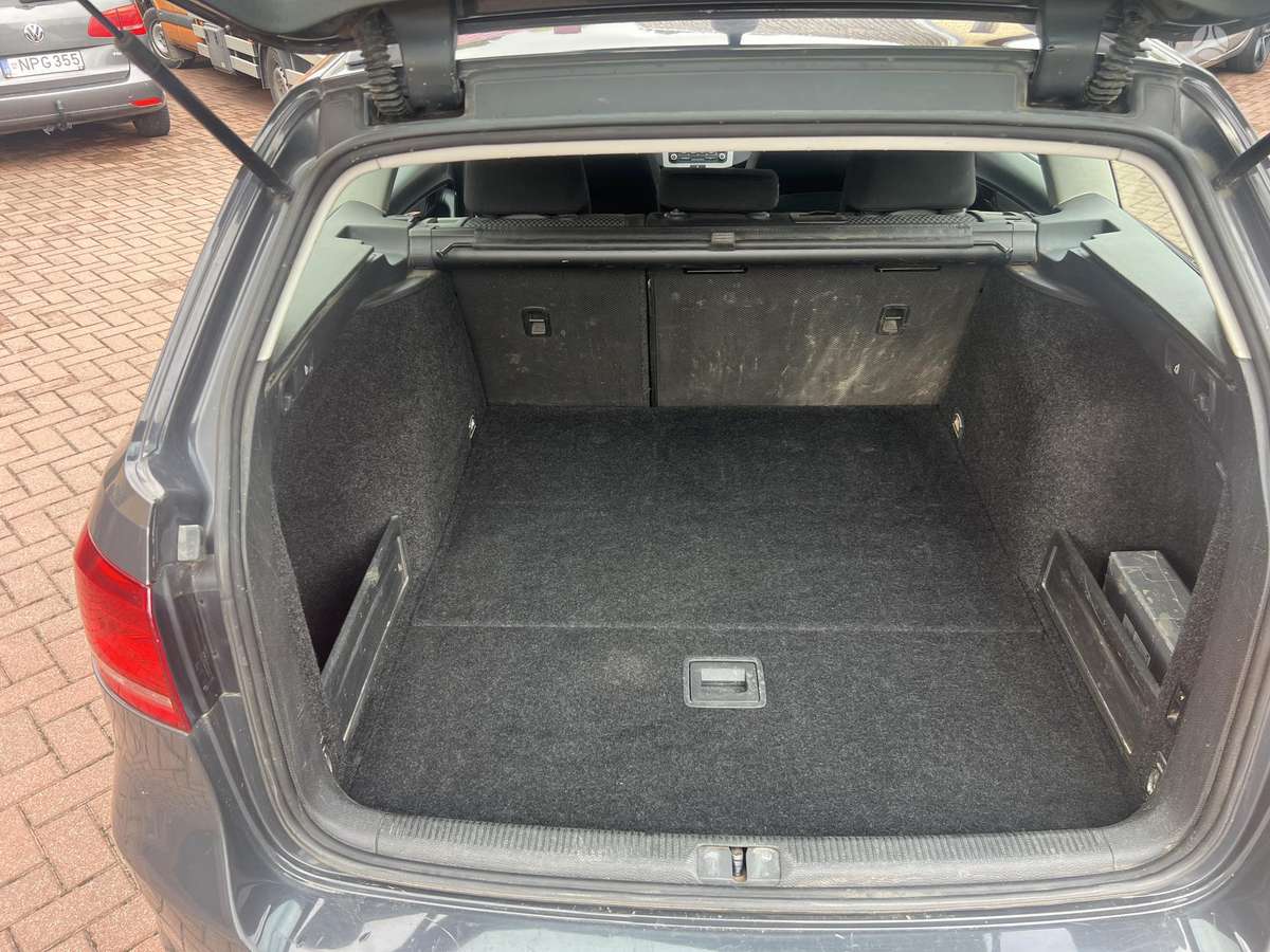 Volkswagen Passat - 12
