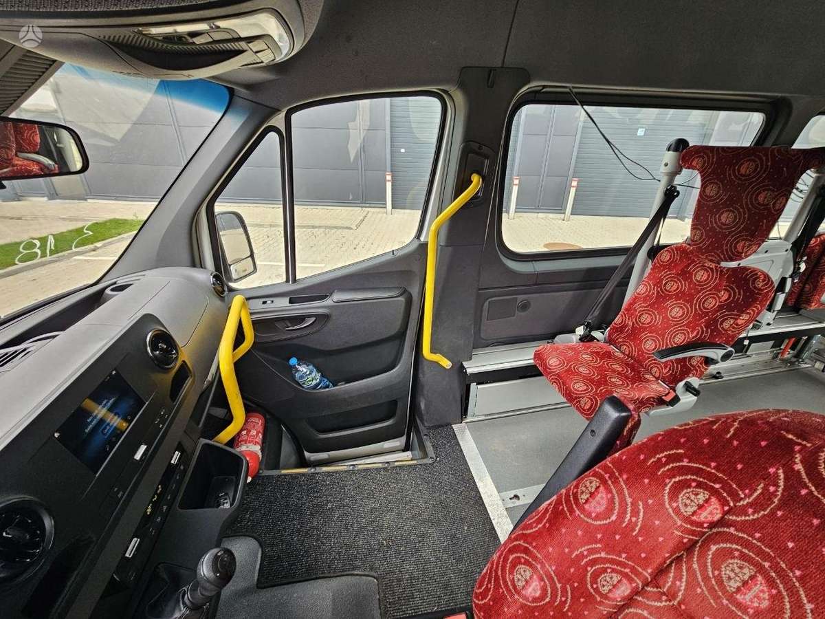 Mercedes-Benz Sprinter - 8