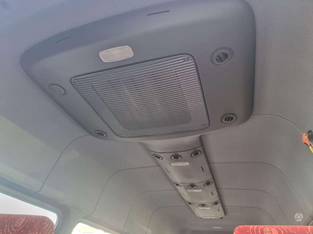 Mercedes-Benz Sprinter - 12