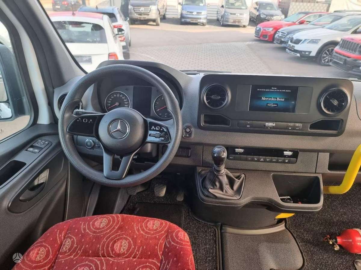 Mercedes-Benz Sprinter - 7