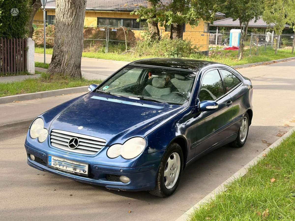 Mercedes-Benz C220 - 1