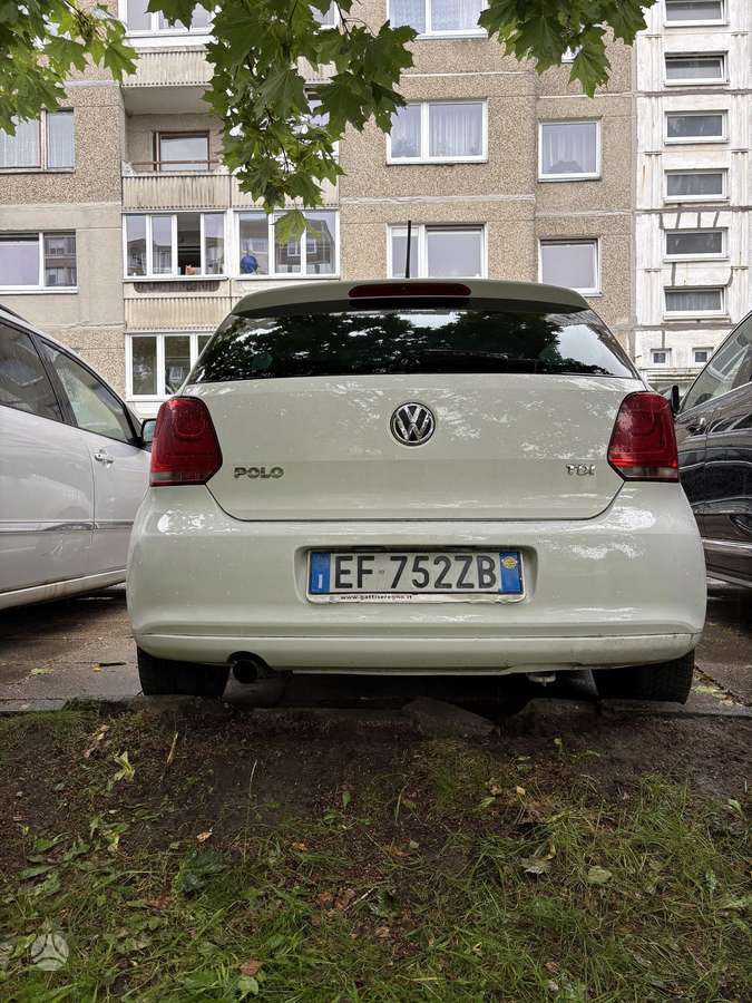 Volkswagen Polo - 4
