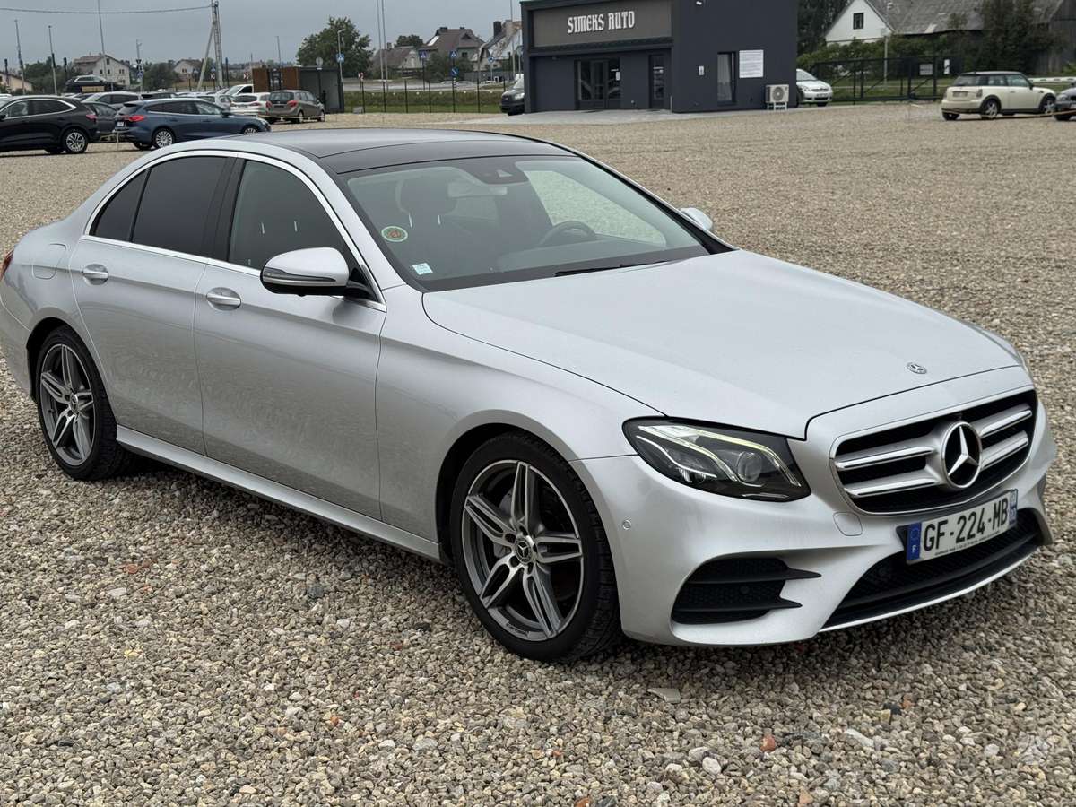 Mercedes-Benz E220 - 3