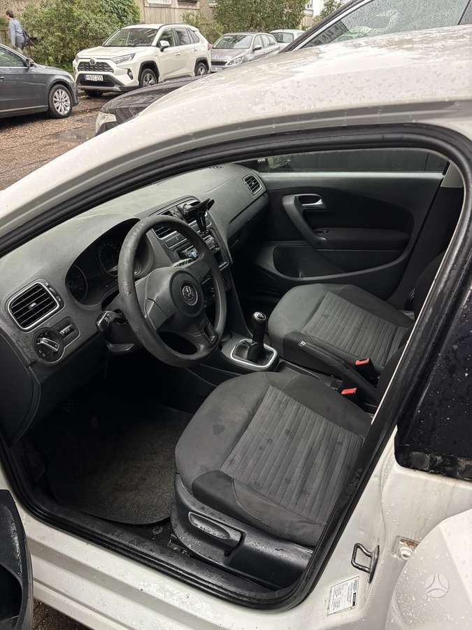 Volkswagen Polo - 10
