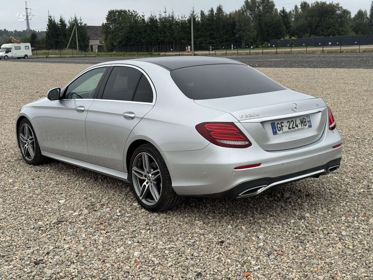 Mercedes-Benz E220 - 7