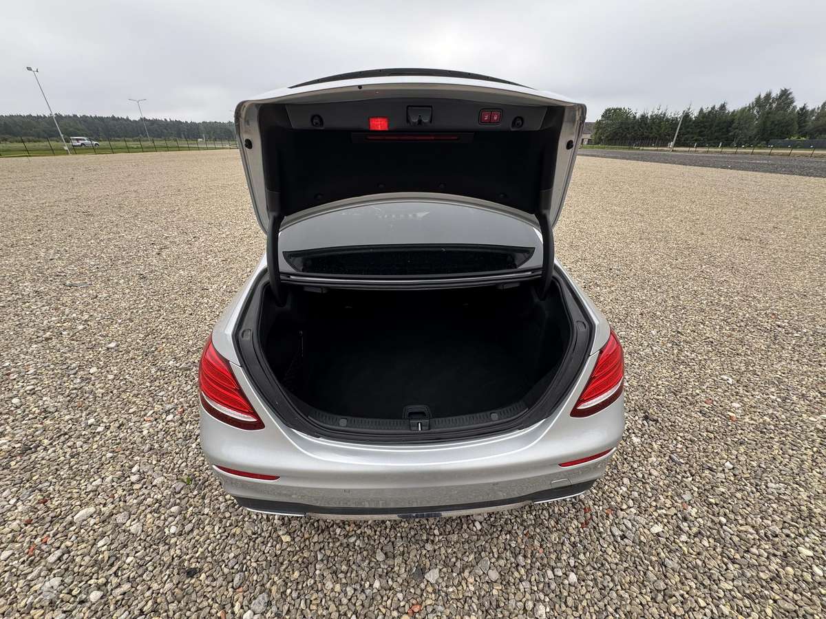 Mercedes-Benz E220 - 10