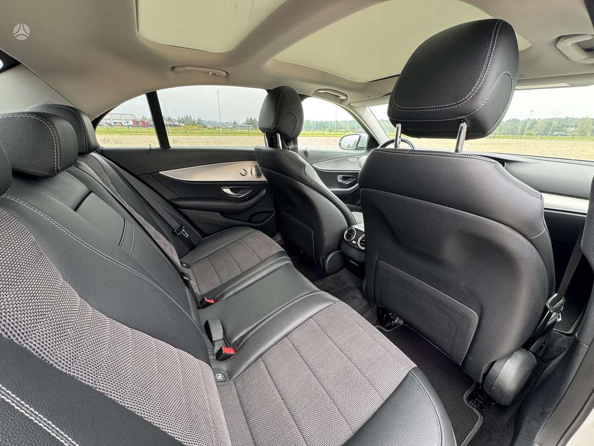 Mercedes-Benz E220 - 12