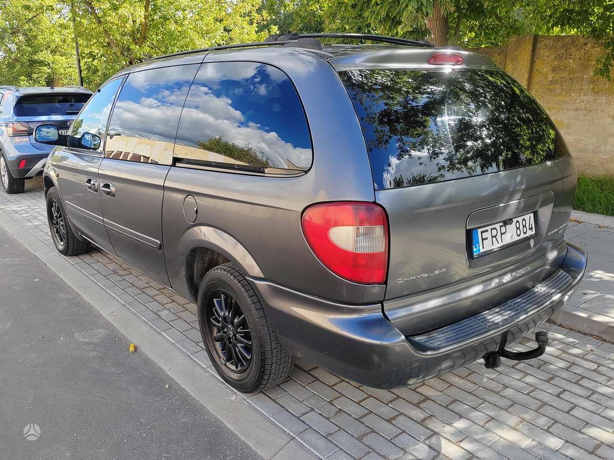 Chrysler Grand Voyager - 3