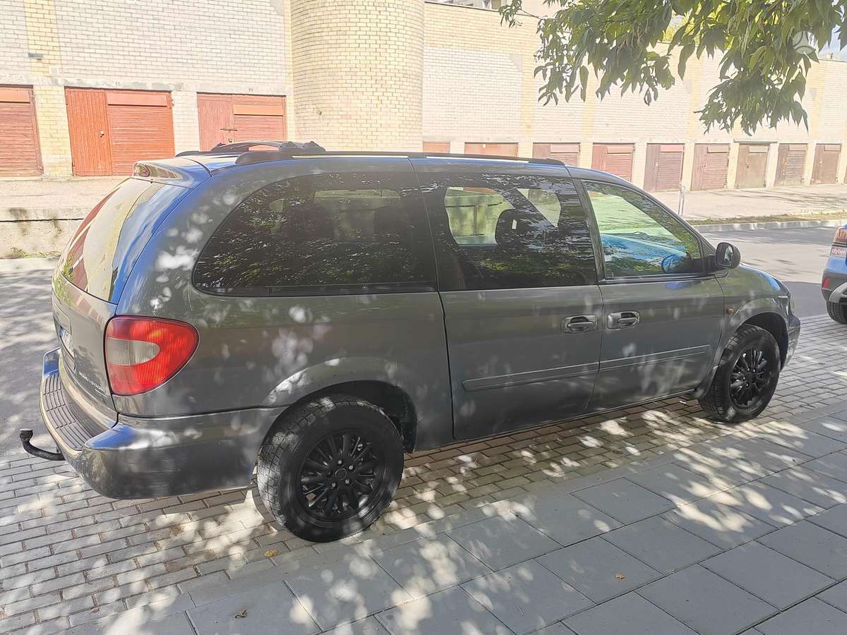 Chrysler Grand Voyager - 5