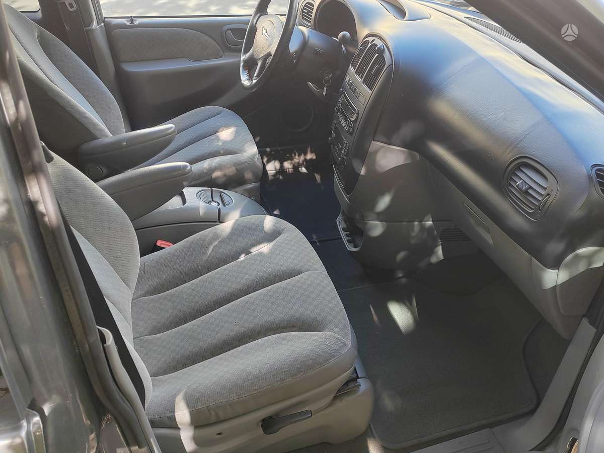 Chrysler Grand Voyager - 6