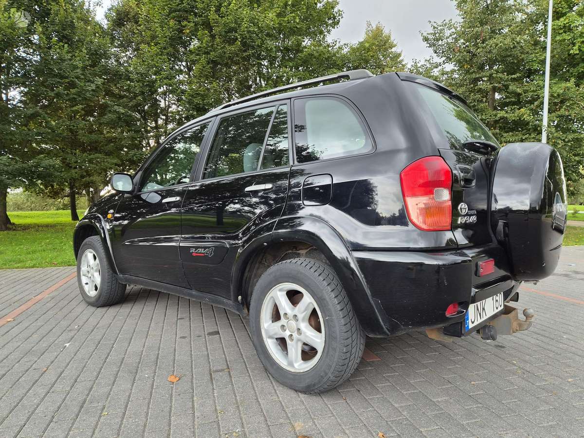 Toyota RAV4 - 3