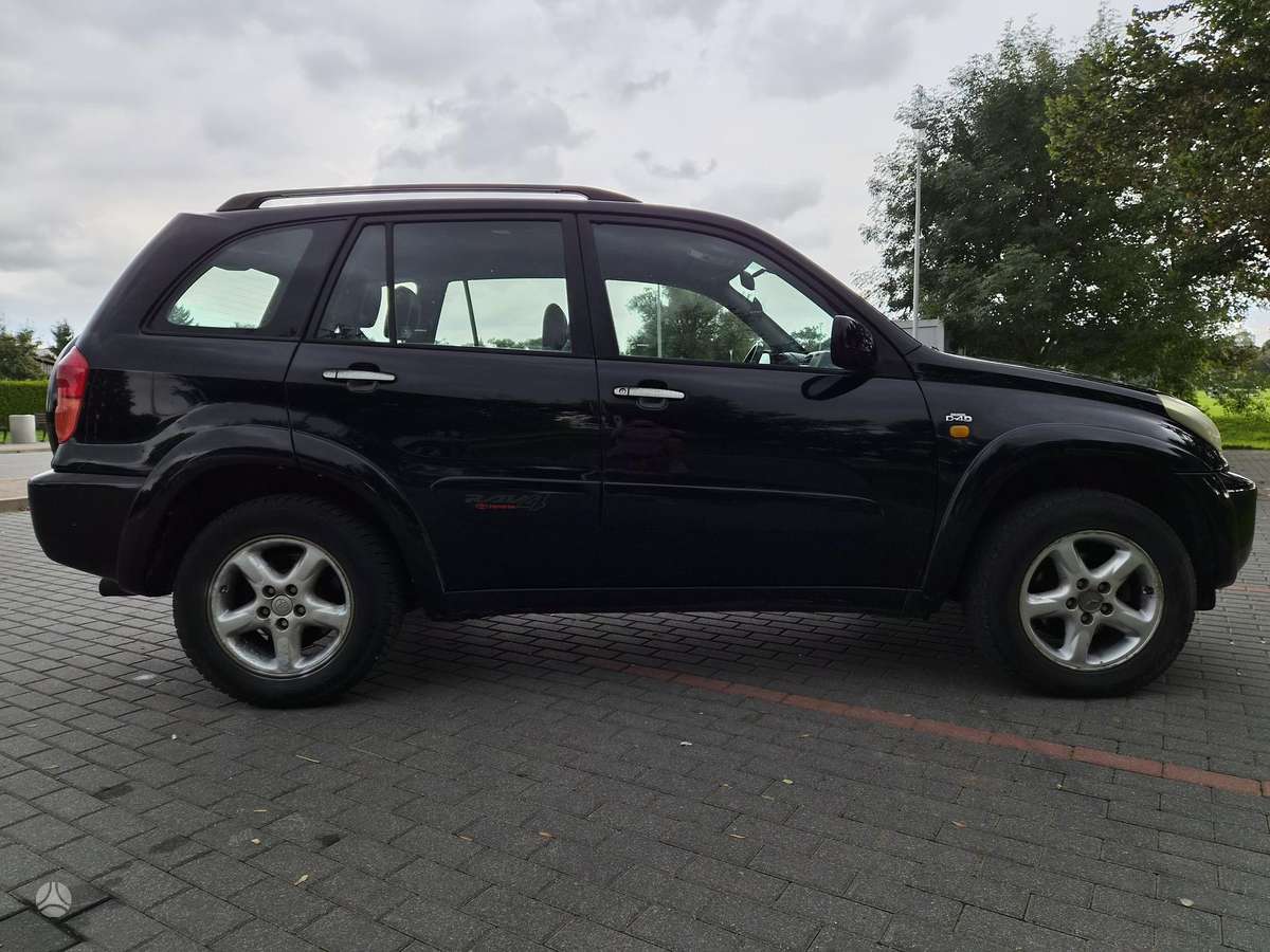 Toyota RAV4 - 7