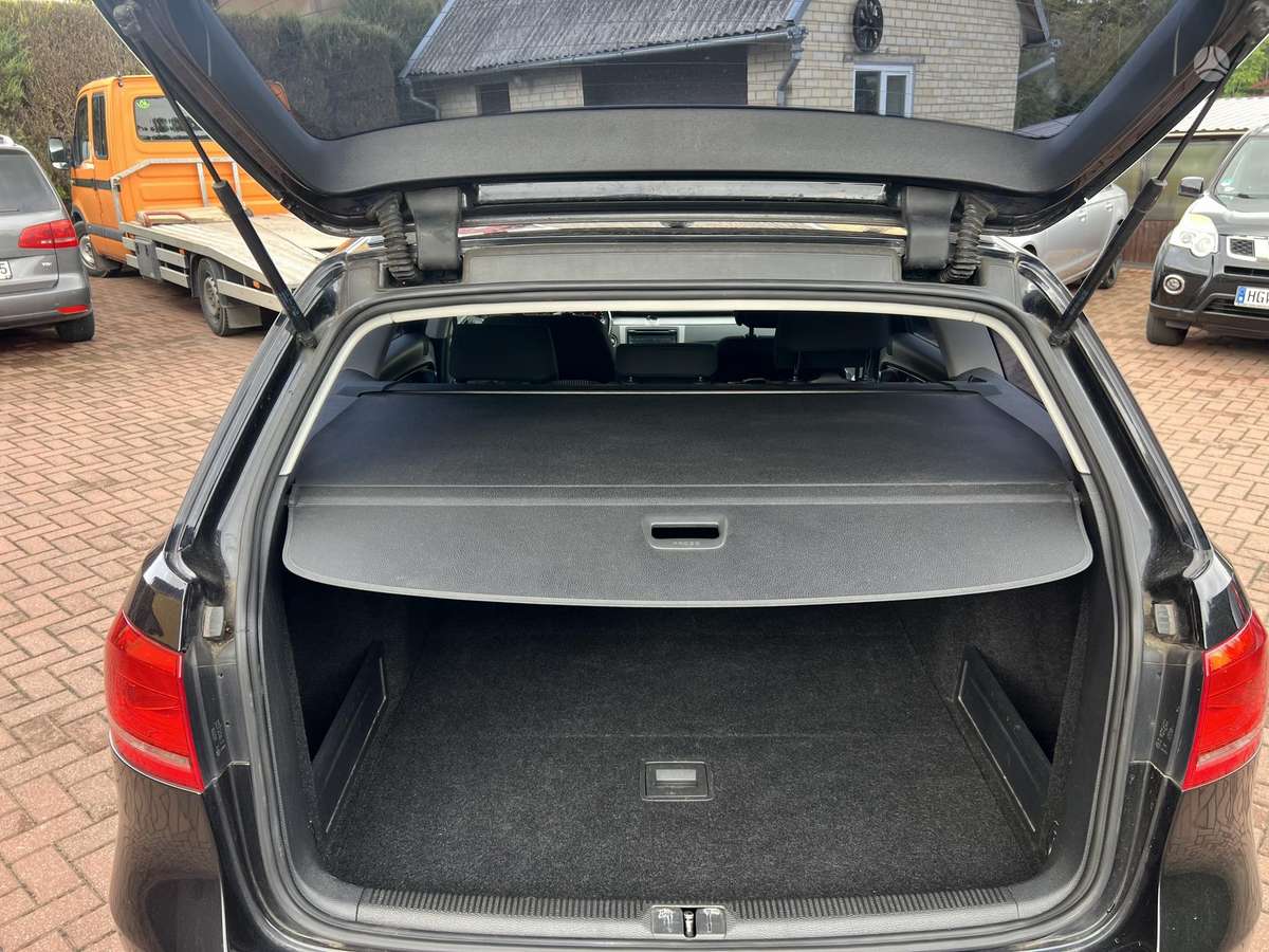 Volkswagen Passat - 12