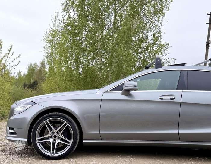Mercedes-Benz CLS350 - 11