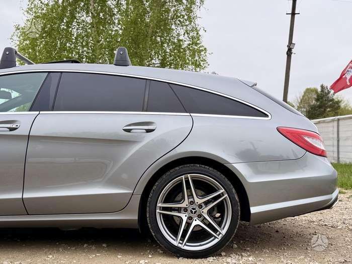 Mercedes-Benz CLS350 - 12