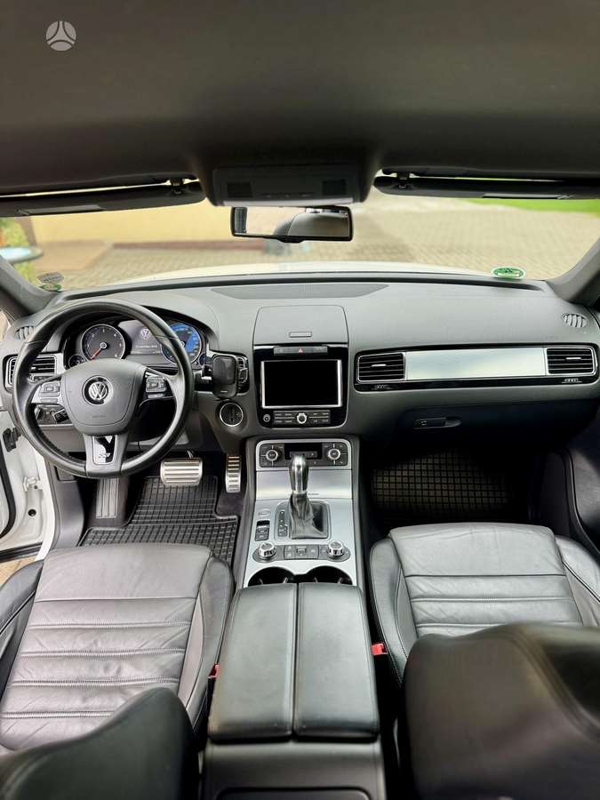 Volkswagen Touareg - 8