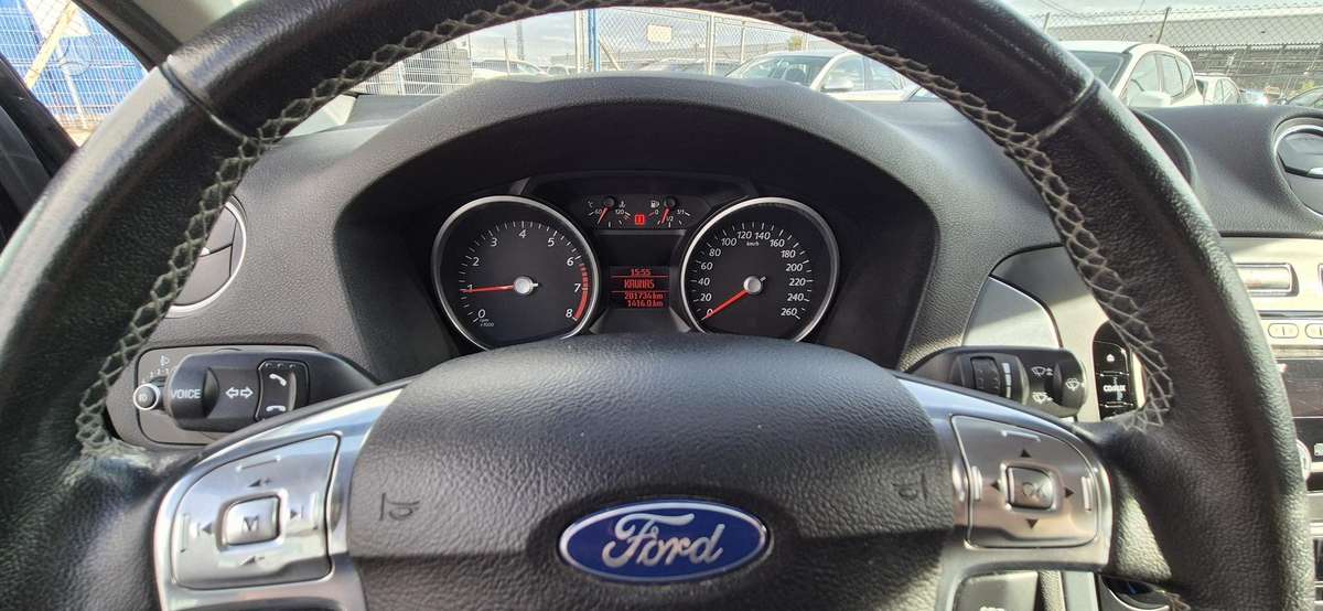 Ford Mondeo - 9