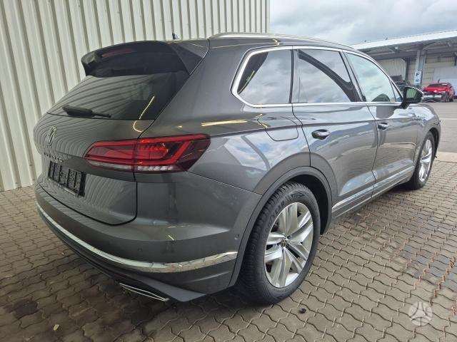 Volkswagen Touareg - 4