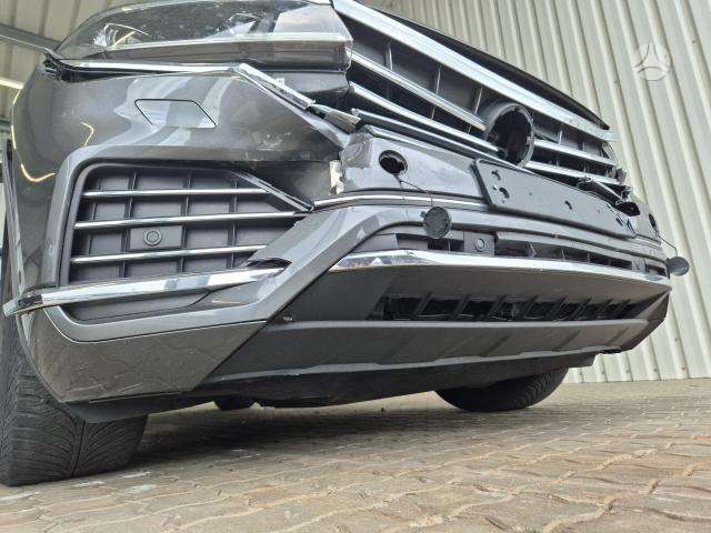 Volkswagen Touareg - 9