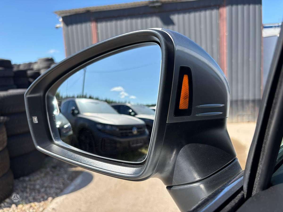 Volkswagen Tiguan Allspace - 10