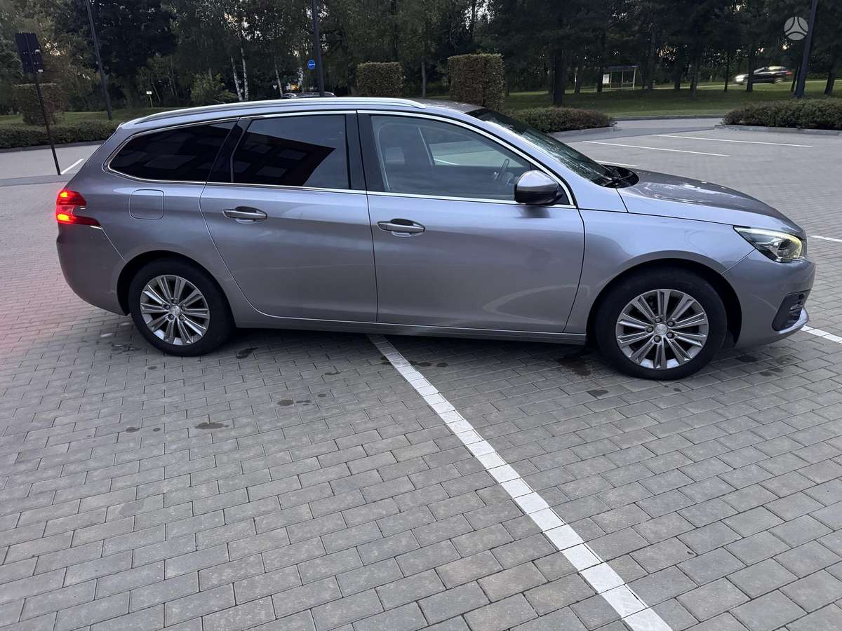 Peugeot 308 - 5