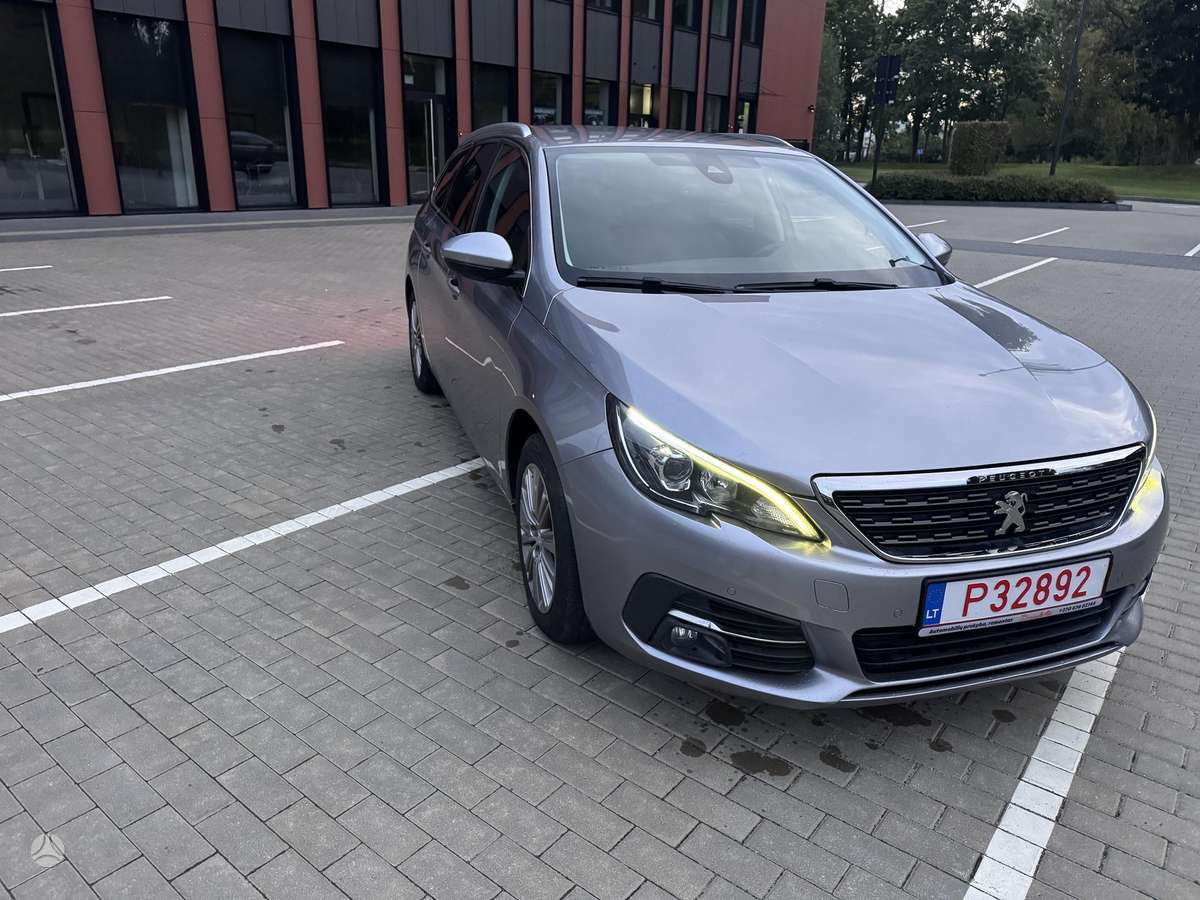 Peugeot 308 - 4