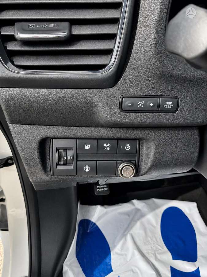 Nissan Leaf - 10