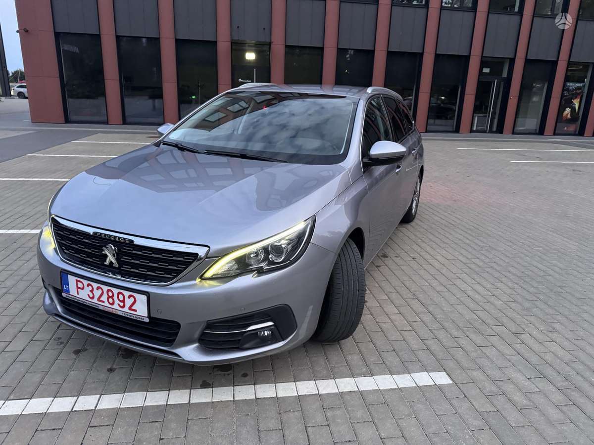 Peugeot 308 - 1