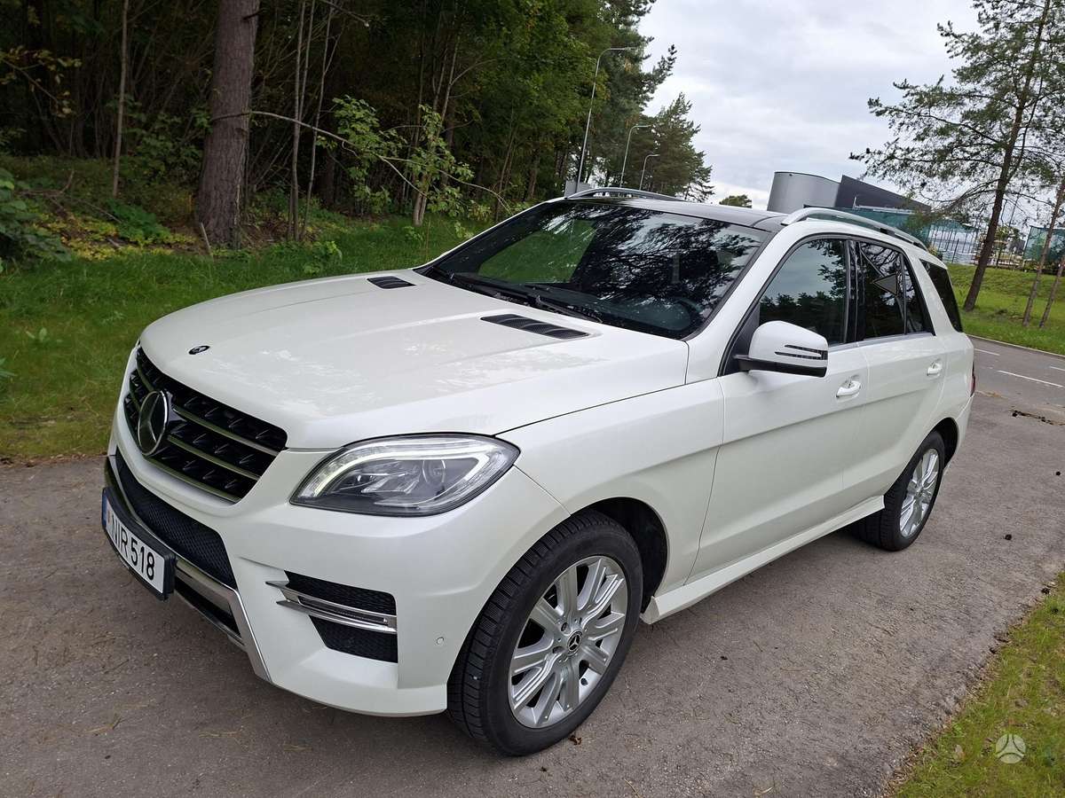 Mercedes-Benz ML350 - 3