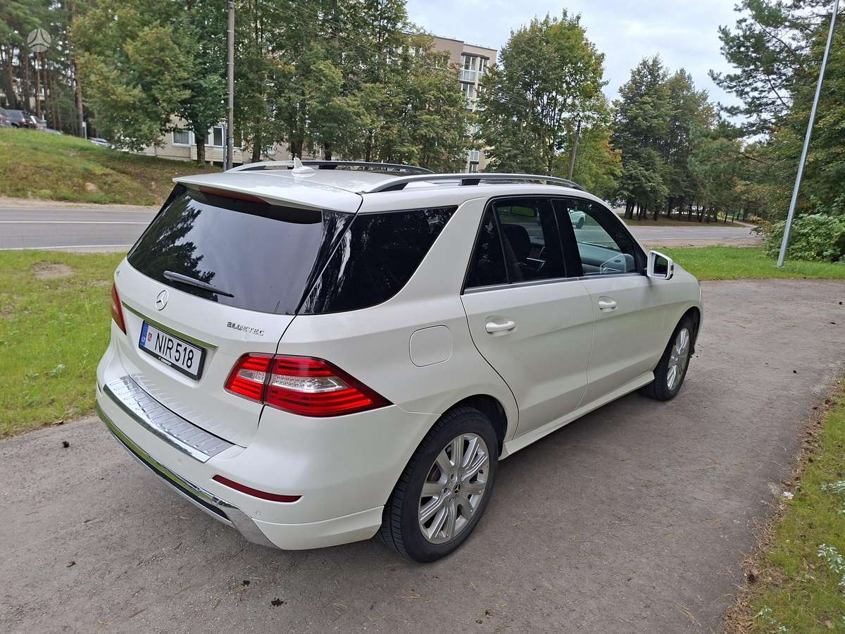 Mercedes-Benz ML350 - 5